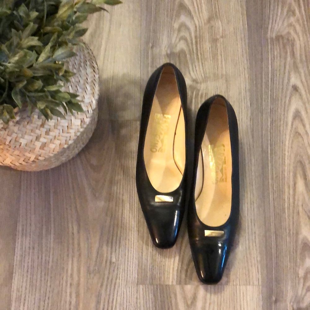 Salvatore Ferragamo Black Leather Heels - Fits like 6.5